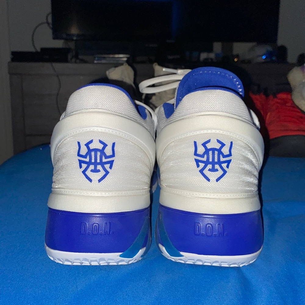 Adidas D.O.N. Issue #2 Basketball Shoes - Picture 2 of 3